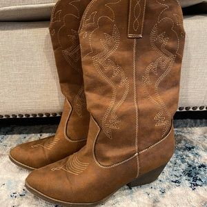 Women’s Size 9 - Western Boots
